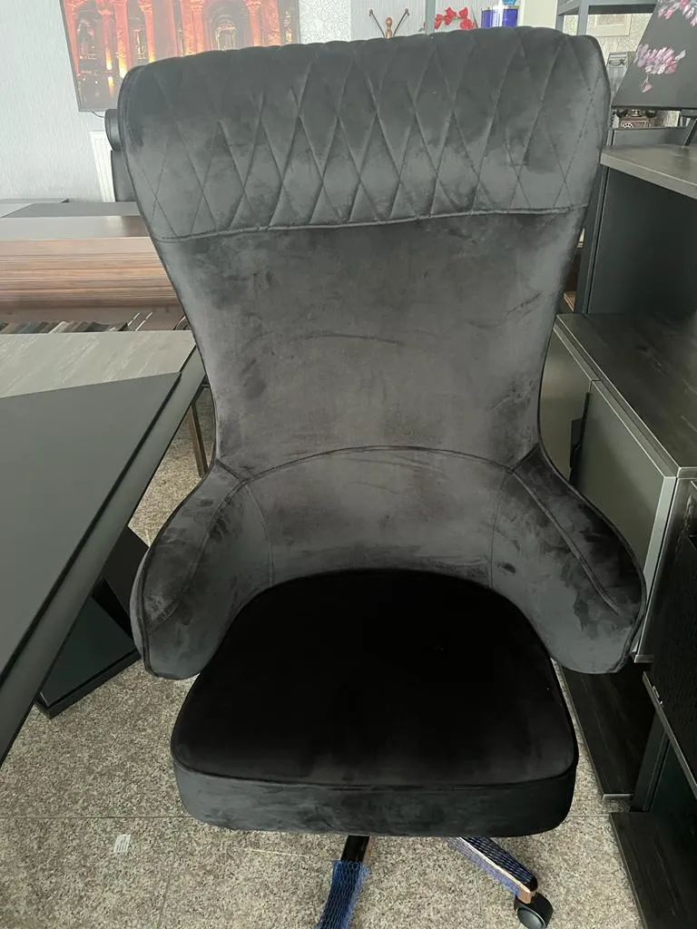 Spring Boss Sessel Schwarzer Stoff